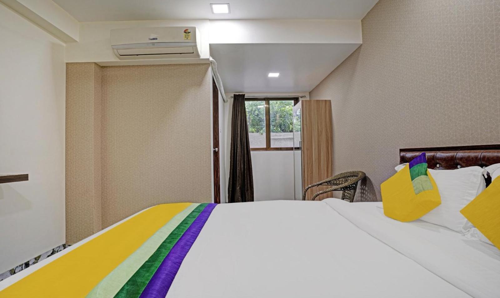 Glitz Hotels Golden Birds - Mahape, Navi Mumbai Luaran gambar